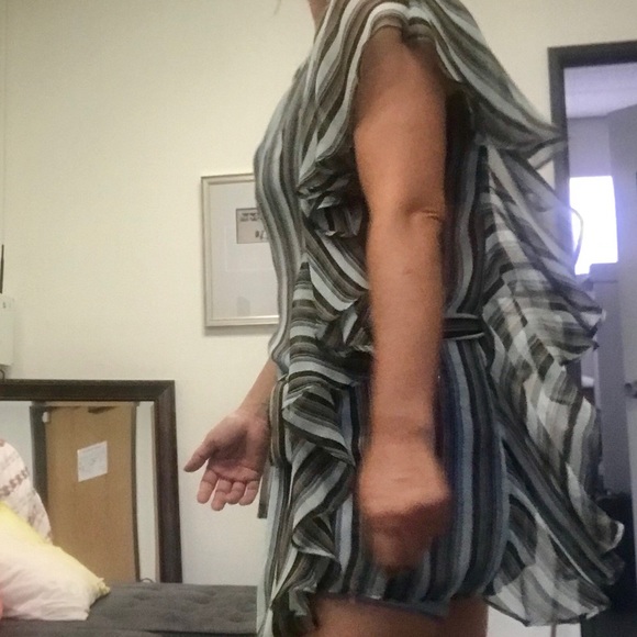 Stripe ruffle blouse - Picture 6 of 6